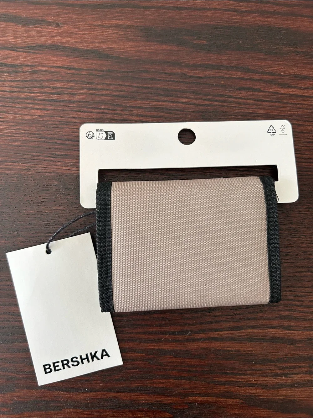 Bershka compact trifold